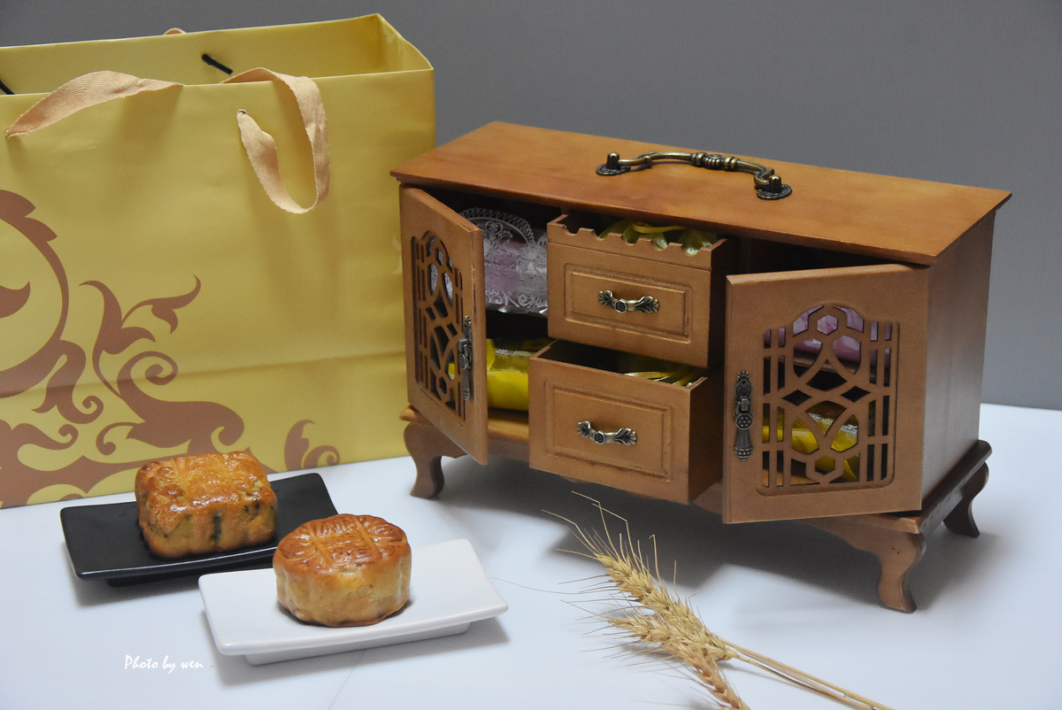 戀月禮盒(蛋黃酥+造型手工餅乾)